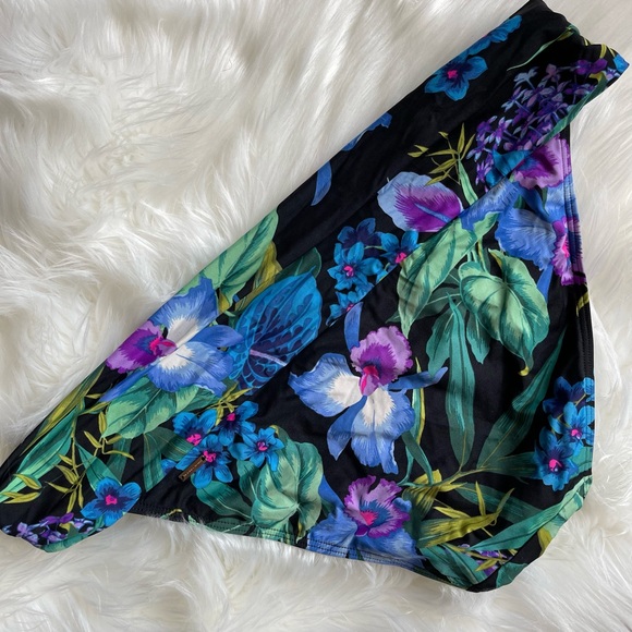 38C Vs Victoria’s Secret bombshell miraculous adds-2cups Bandeau strapless Swim - Picture 11 of 15